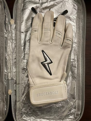 Bruce Bolt Youth Large Batting Gloves