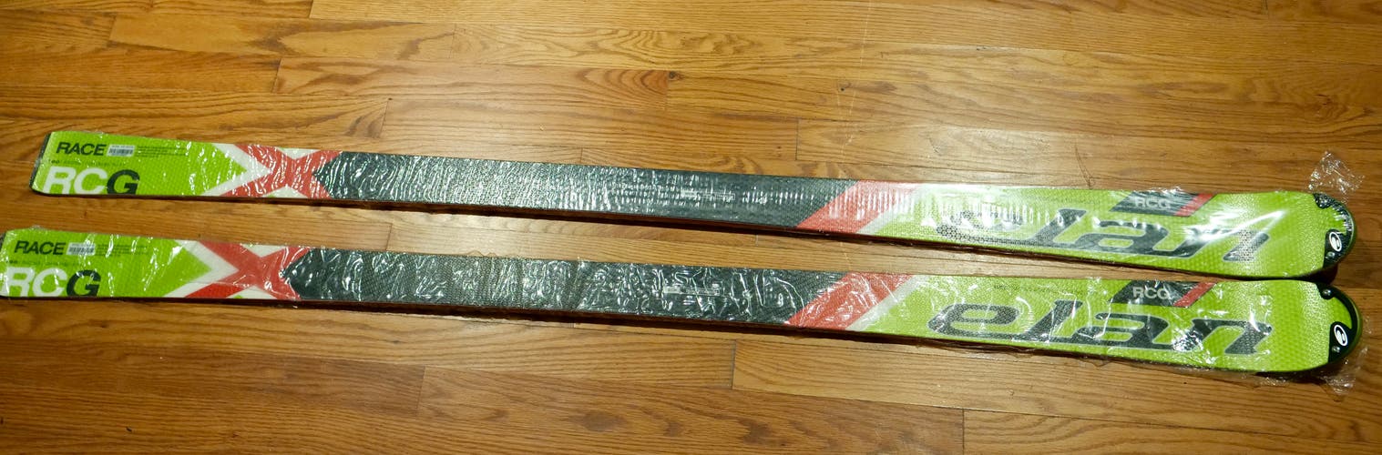 Used Unisex Elan 160 cm Racing RCG Skis With Look SPX10 Bindings