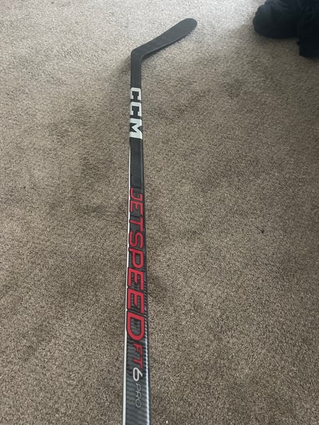Senior Right Handed P29 JetSpeed FT6 Pro Hockey Stick