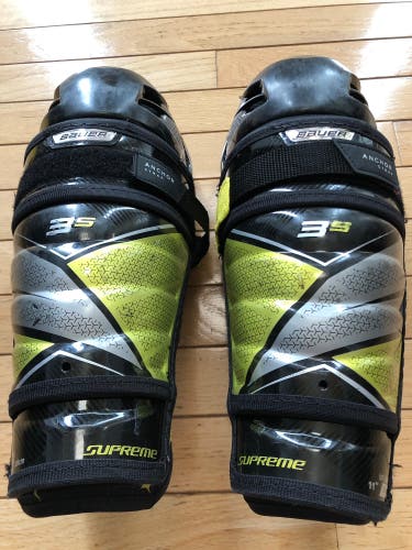 Bauer 11"  Supreme 3S Shin Pads Almost New
