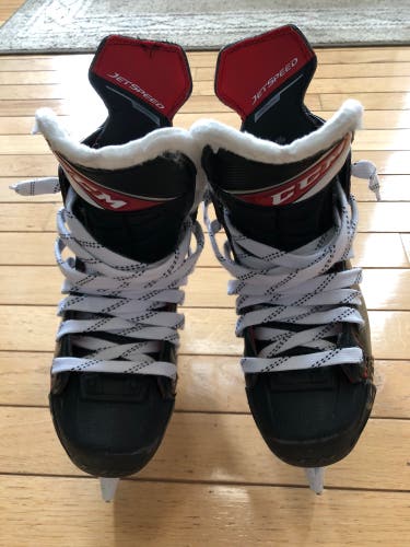 Junior CCM Regular Width  Size 1.5 JetSpeed FT4 Hockey Skates