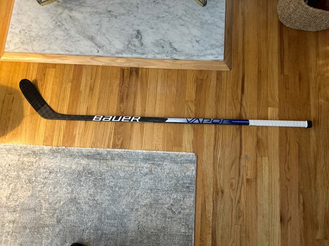 Used Once Senior Right Handed P28M Pro Stock Vapor ADV Stick Dressed As Hyper lite