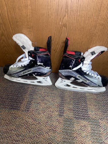 Senior Bauer Regular Width 9 Vapor 1X Hockey Skates