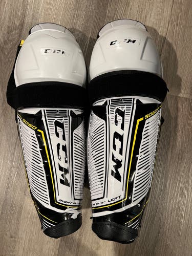 Used CCM 15"  Tacks 9060 Shin Pads EXC