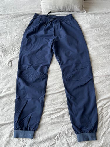 Men’s Medium Outdoor Voices Joggers