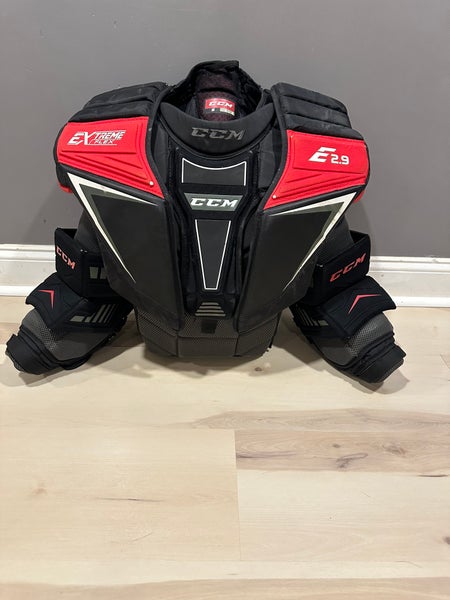Used Medium CCM Extreme Flex Shield E2.9 Goalie Chest Protector