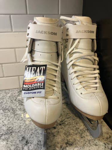 New Jackson Ultima Evo Size 5 Figure Skates