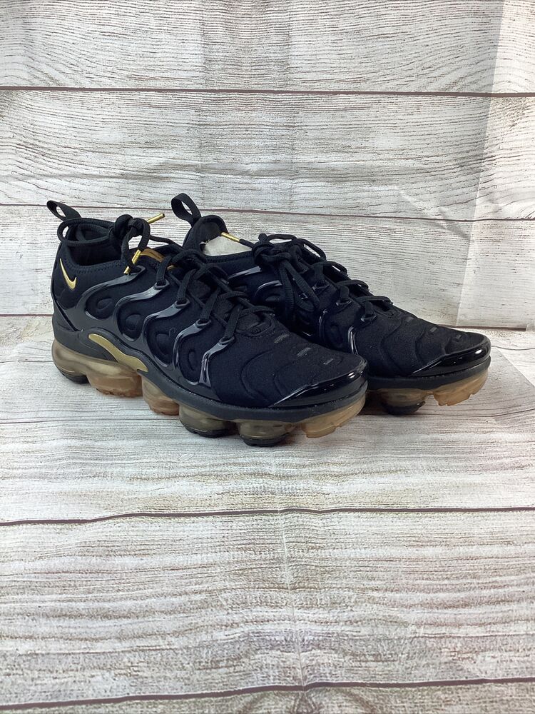 air vapormax black metallic gold