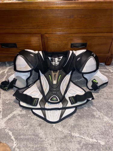 New Pro Stock Reebok 11K Shoulder Pads Large