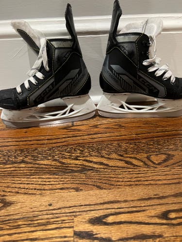 Used Youth CCM Tacks AS550 Hockey Skates Regular Width 13