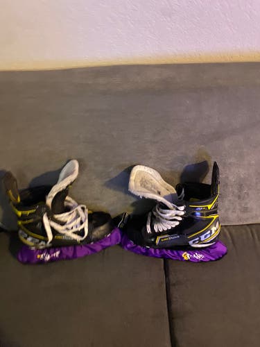 Senior CCM Regular Width 7 Super Tacks AS3 Pro Hockey Skates