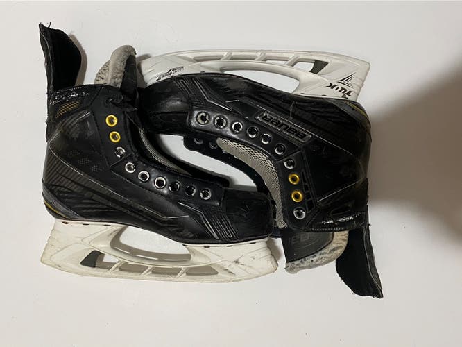 Senior Bauer Regular Width 7 Supreme 160 Hockey Skates