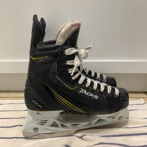 CCM Tacks Hockey Skates Size 4.5