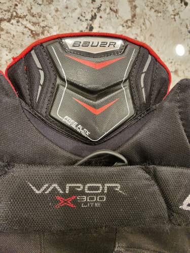 Junior Used Small Bauer Bauer Vapor X900 Lite Hockey Pants