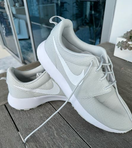 Used Size 11.5 (Women's 12.5) Nike Roshe G Golf Shoes