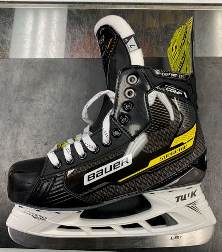 New Senior Bauer Supreme Comp Hockey Skates Regular Width Size 7