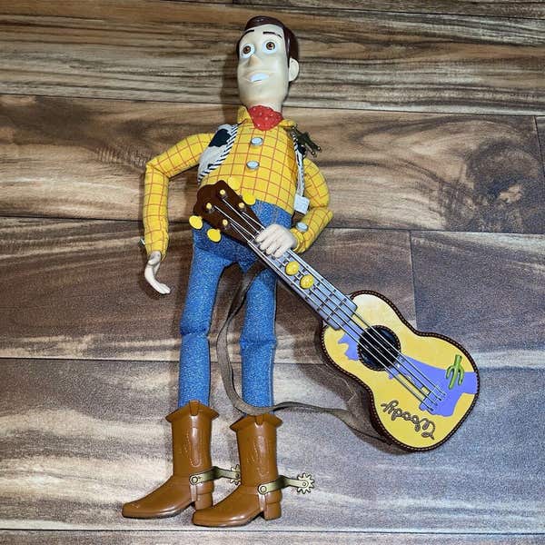 トイ・ストーリー - トイストーリー２:::SINGIN&#39; WOODY Original Disney Pixar 1999 Toy Story 2 Strumming Singing