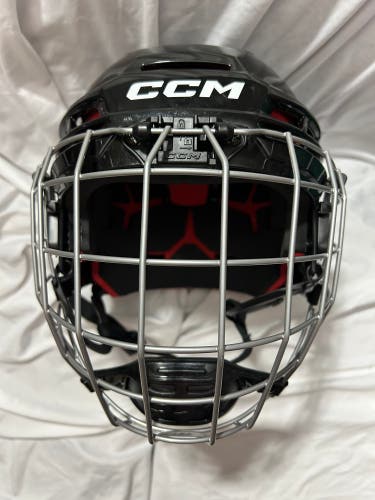 Like New Youth CCM Tacks 70 Helmet