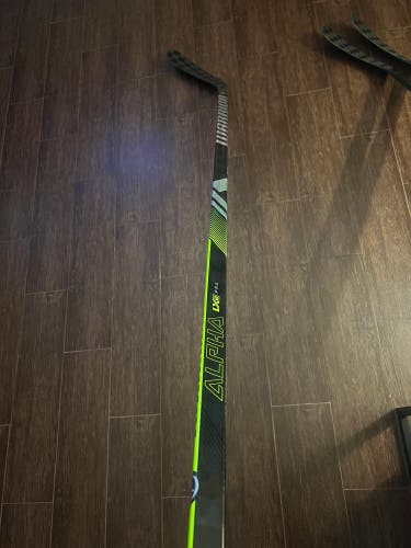 Senior Left Hand P28 Alpha LX2 PRO Hockey Stick