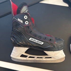 Used Bauer Regular Width Size 2 Ns Hockey Skates