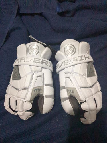 New Maverik M5 Goalie Gloves 13"