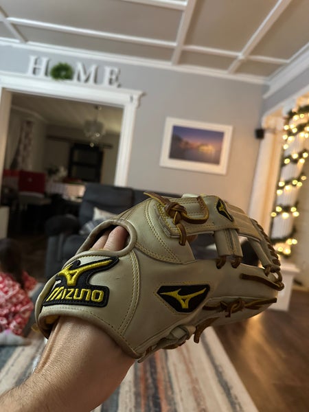 Rare Mizuno Pro 11.5