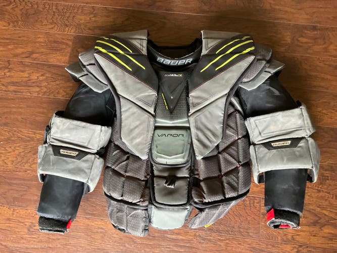 Bauer Hyperlite Goalie Chest Protector - Size large