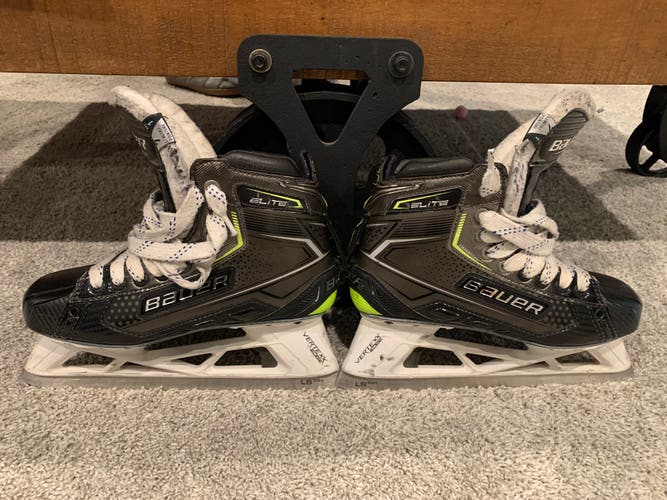 Used Bauer Regular Width  Size 7 Elite Hockey Goalie Skates
