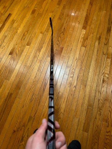 Used Right Handed P92  Vapor Hyperlite 2 Hockey Stick