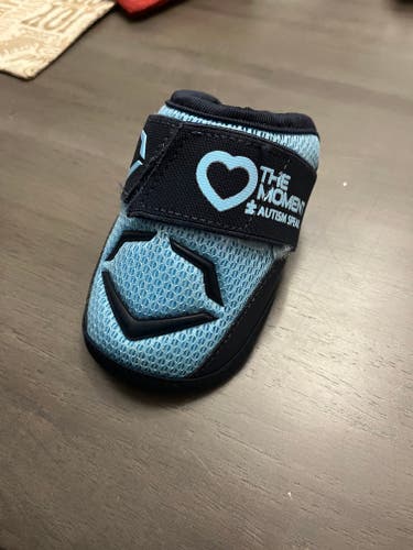 Blue Used Junior EvoShield Elbow Guard Elbow Protection