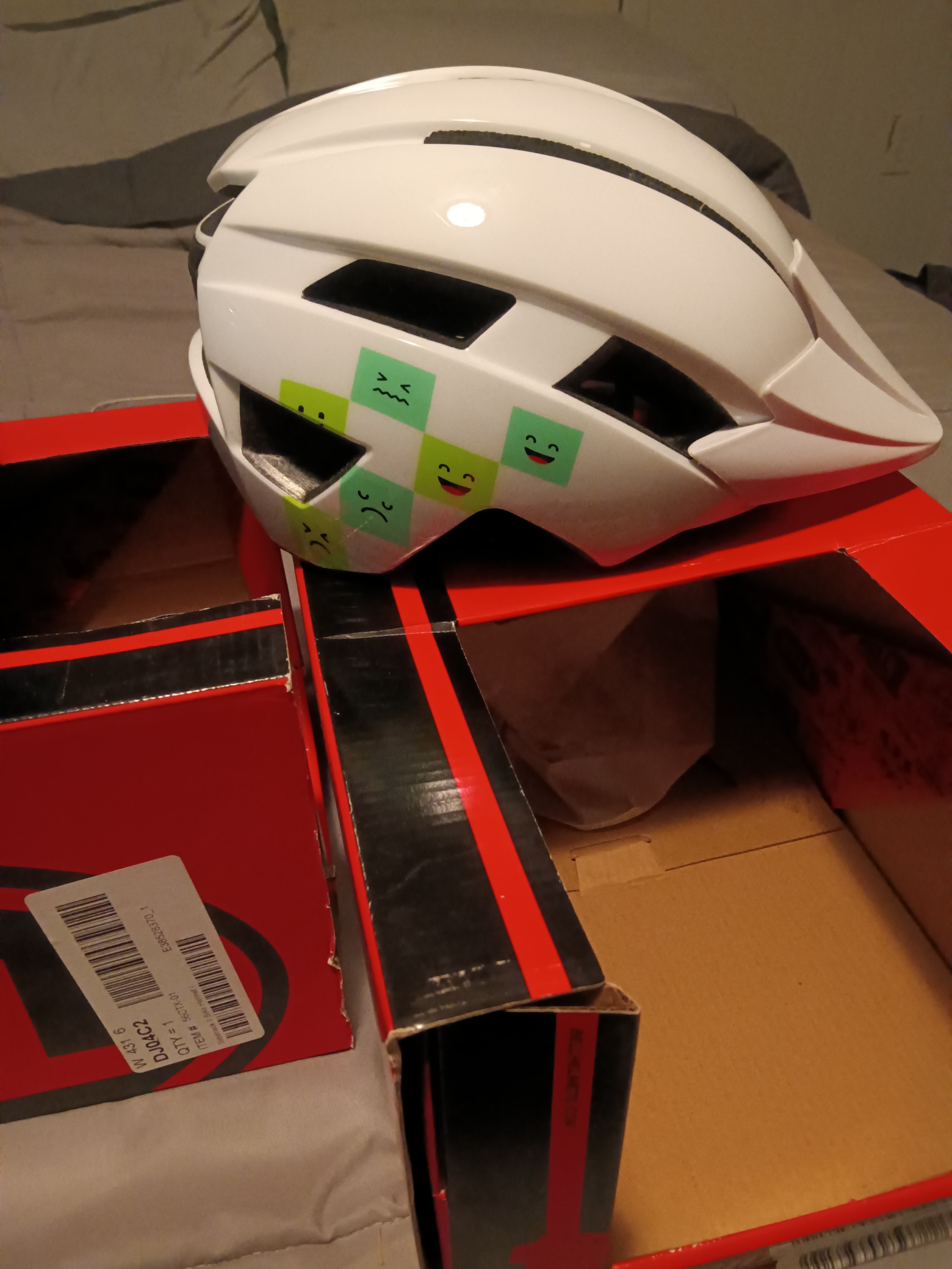 New with box adjustable Bell Bike Helmet Kid's