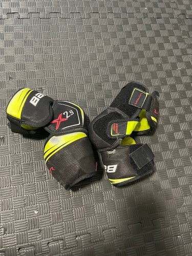 Used Large Bauer Vapor X2.9 Elbow Pads
