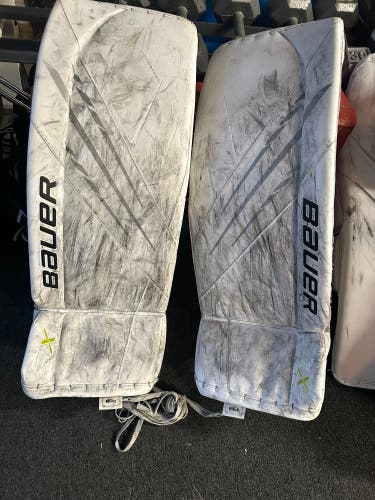 Small Bauer  Vapor 3X Goalie Leg Pads