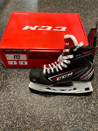 New CCM Size 5 JetSpeed FT2 Hockey Skates