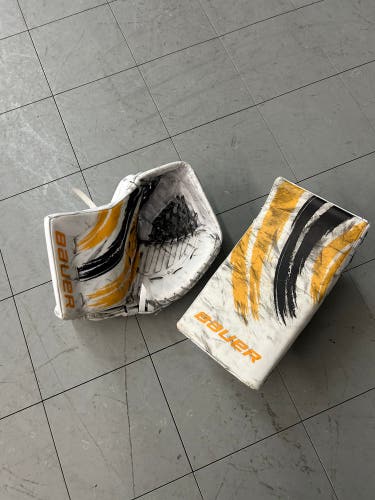 Used Pro Stock Bauer HyperLite Goalie gloves