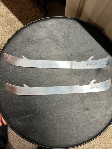 New Bauer 272 mm LS Pulse - Size 8 - 8.5 Skate