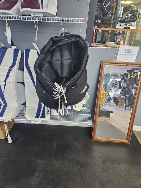 Senior New XXL Vaughn Vaughn V10 Hockey Goalie Pants