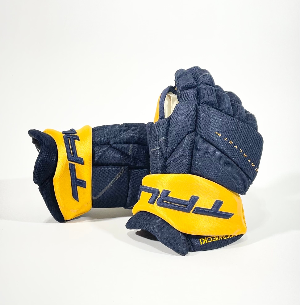 New 14" Catalyst 9X NHL Pro Stock Gloves NASHVILLE PREDATORS - BOROWIECKI