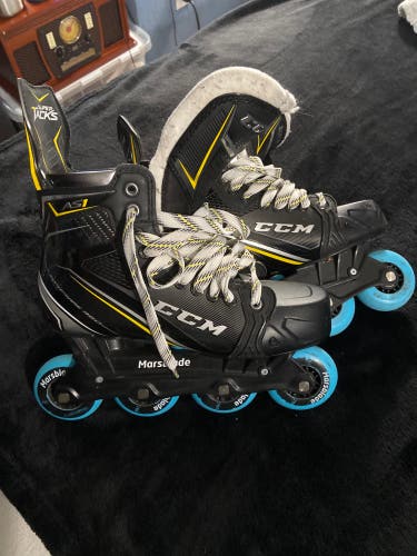 Ccm as1 super tacks rollerblades w marsblades