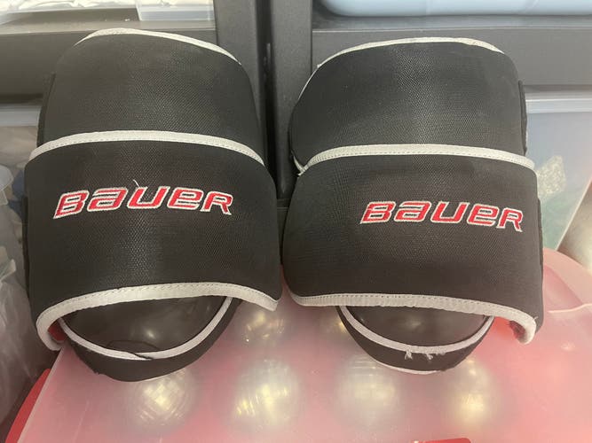 Bauer Knee Protectors