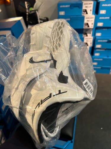 True 7x3 hockey goalie glove New Intermediate