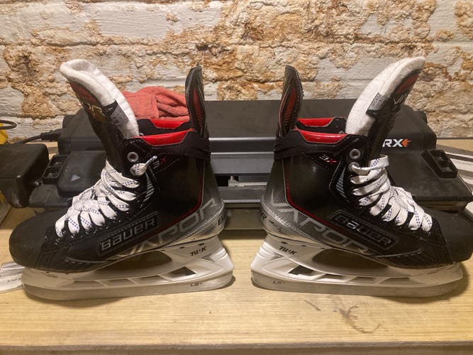 Used Bauer  6.5 Vapor 3X Hockey Skates