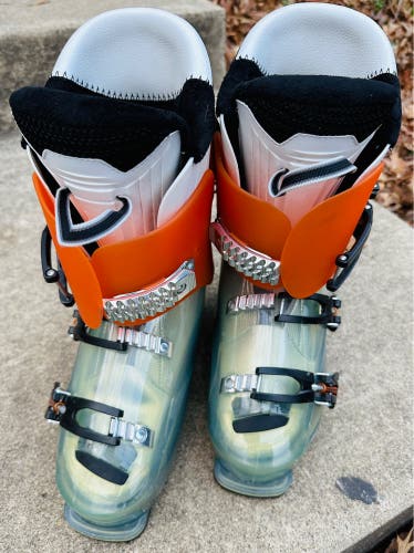 All Mountain Unisex Medium Flex Rossignol Evo 100 Ski Boots