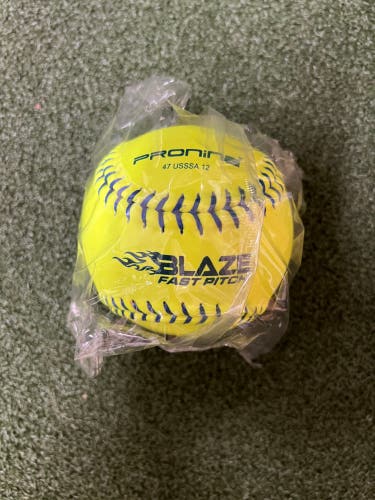 Pronine Blaze Fast-Pitch Single Softballs (10828)