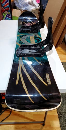 Used Men's Nitro Snowboard 155cm Powder camber With Bindings Large but no straps True Twin.