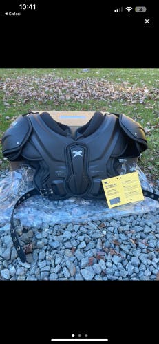 Adult Small Xenith Velocity 2 Shoulder Pads