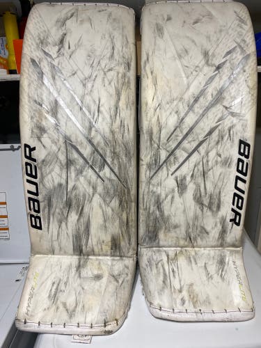 Large Bauer  Hyperlite Goalie Leg Pads