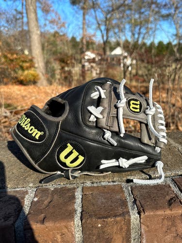 Wilson A2000 infield glove