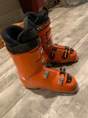 All Mountain 25 - 25.5 Soft Technica Cochise Jr. Ski Boots