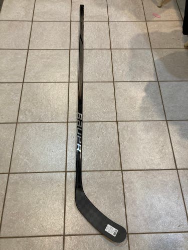 Senior Left Hand P92M Vapor Hyp2rlite Hockey Stick